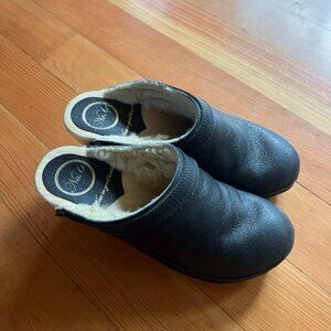 No.6 Dakota Shearling Clog